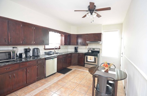 Highland Park House | Spacious Home w/Parking & Laundry Near RU/RWJ