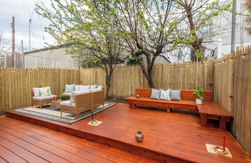 The Heights House | Spacious Modern 4BR Urban Retreat with Game Room, Yard, Near PATH train& NYC Bus
