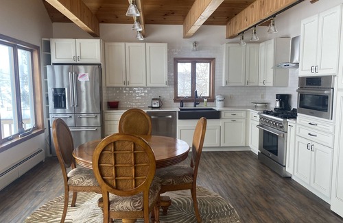 Glover House | Spacious Northeast Kingdom Retreat on Beautiful Shadow Lake!