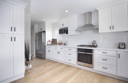 North Tustin House | Spacious Saltwater Pool Home Near Disney & Beaches – Sleeps 14+
