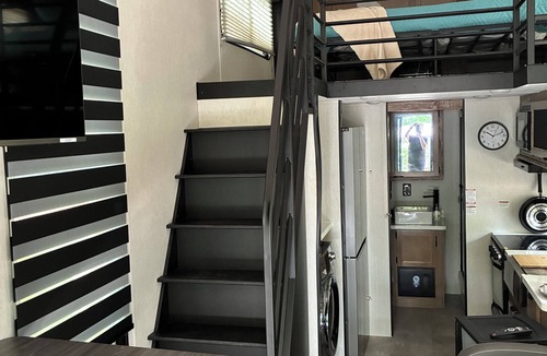 Springville Cottage | “Special Place”Short Term Rentals Tiny Home Springville,Tennessee 148
