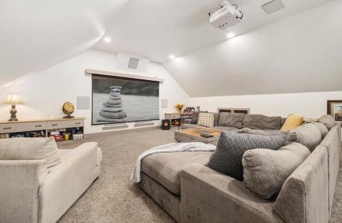 Fayetteville House | Spiker's Den-Sand Volleyball Courts-Hot Tub