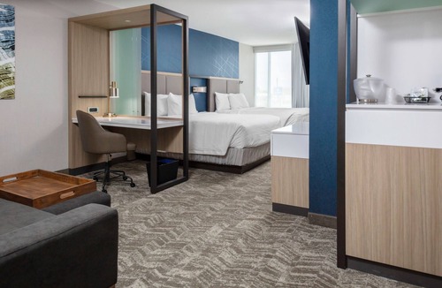 Parkville Hotel | SpringHill Suites Kansas City Airport