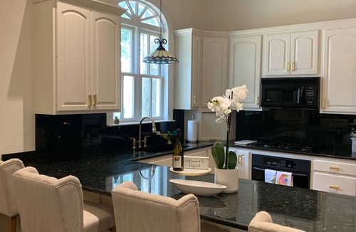 Oxford House | Stay like a Local! Historic district