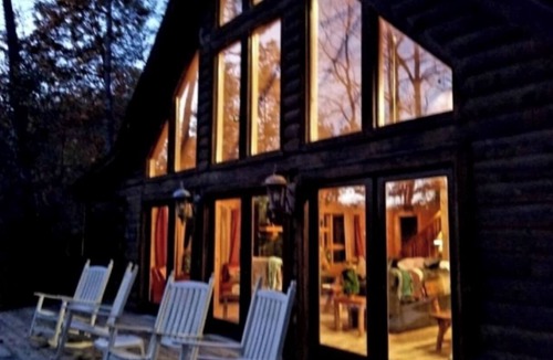 Lake Lure Cabin | Stunning, huge 5 bdrm log home- Canoe/firepi!t/pet