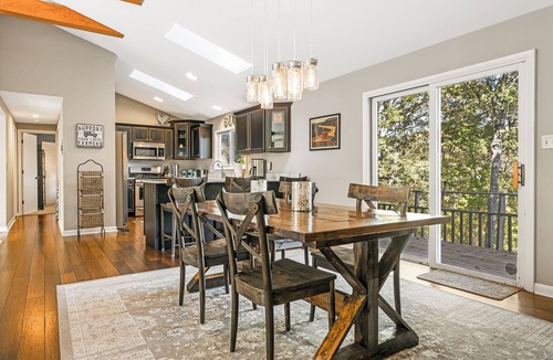 Leicester House | Stunning Views + Arcade Games | Serene Retreat | Cabin in the Sky by AvantStay