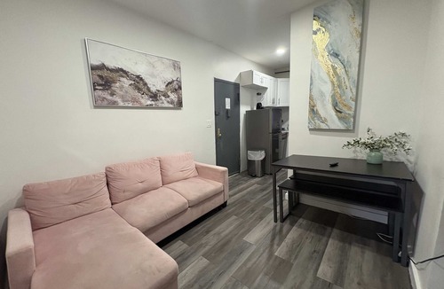 Midtown West Apartment | Stylish 2BR Midtown West Near Times Square