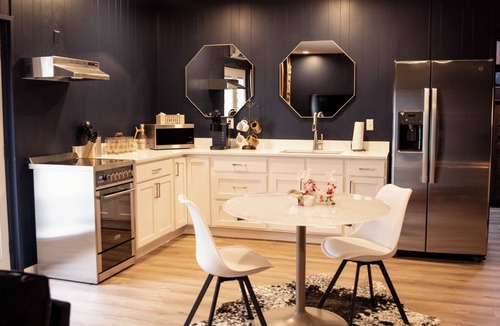Cherokee Village Apartment | Suite 101 is the Main House's largest and most luxurious suite.