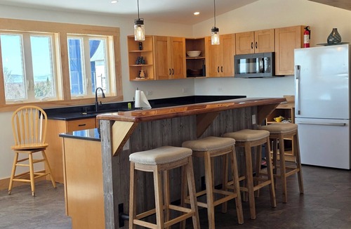 Glover House | Sunsets Await! Fully renovated farmhouse with green mountain views