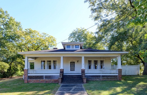 Starkville House | Super Cute Studio - New 2023 Football Rates!