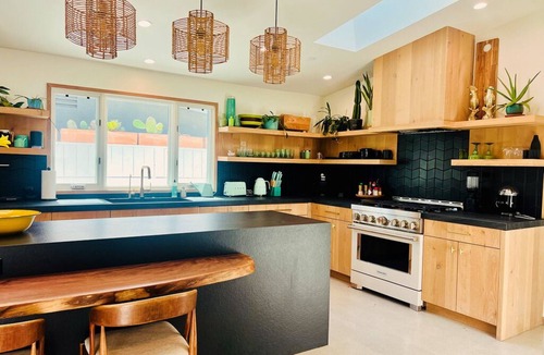San Clemente House | T-Street 3 Bed Beach Bungalow w/Pool