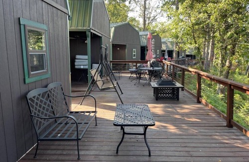 Royal Cabin | The Aspen at Hamilton Cove ~ Cabin Eleven ~ Pet Friendly