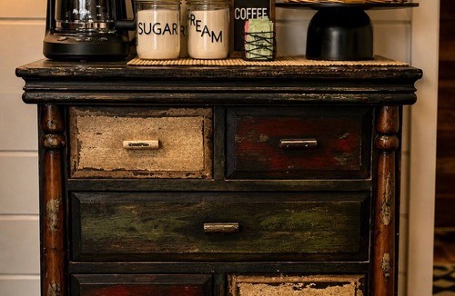 Eagle Rock House | The Bears Den Located between Table Rock Lake and Roaring River State Park