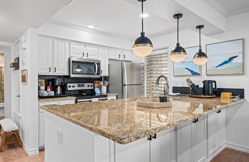 Harbor Oaks Condo | The BS Lake House | Pet Friendly, Overlooks Canal!