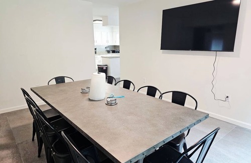 Starkville House | The Bulldog Basecamp | Sleeps 18 | Game Day