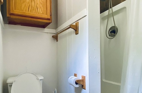 Hot Springs Cottage | The Carriage House - Downtown & Nat’l Park Stay