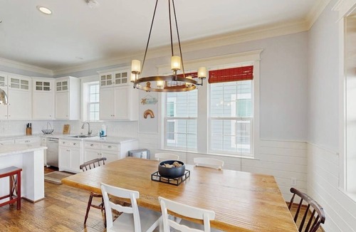 Beachside Village House | The Conch Casa | House in Galveston