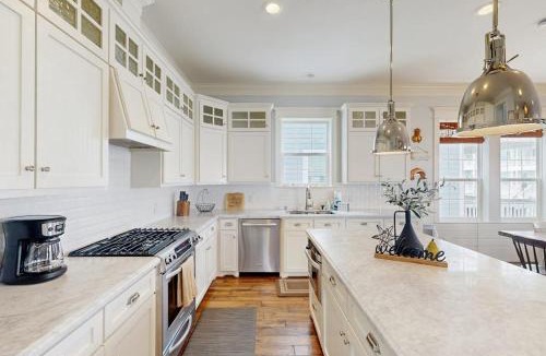 Beachside Village House | The Conch Casa
