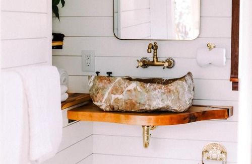 Fairview Apartment | The Forest Bathhouse - Sauna, Soak, & Luxury