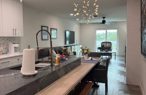 Del Mar Apartment | The Garden at Ocean Dr