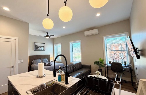 St. Louis Apartment | The Grove Studio, Manchester Ave:Near Forest Park