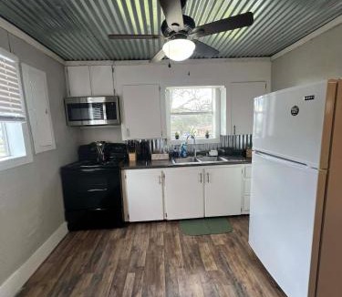 Linden House | The Main Street Cottage