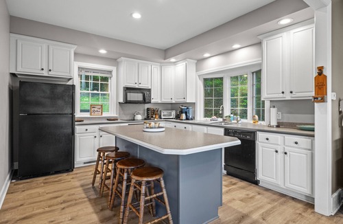 Middlesex House | The Overlook: Unforgettable Sunsets | Hot Tub | Sweeping Lake Views