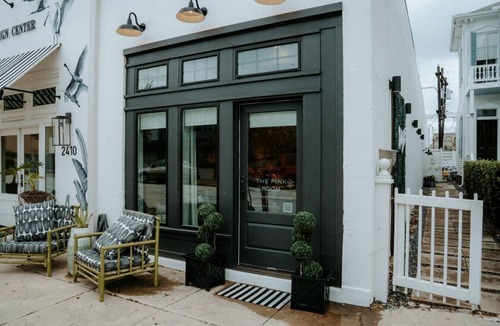 Galveston Apartment | THE PINK ROOM @emilysontheisland
