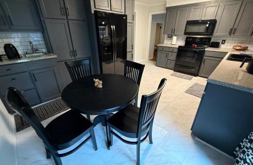 Jefferson House | This spacious 4-BDRM, 2-BA home is a western YeeHaw Haven