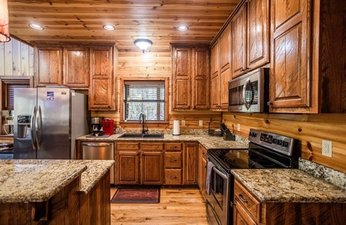 Broken Bow Cabin | Time Well Wasted- Spacious! Hot Tub,Shuffleboard,Playset,Free firewood!