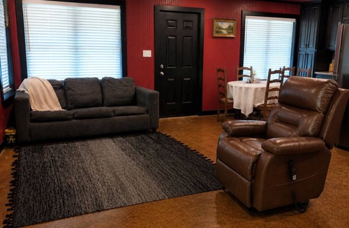 Conway Cottage | Toad-ally Cozy Cottage.Firepit & Luxury Shower
