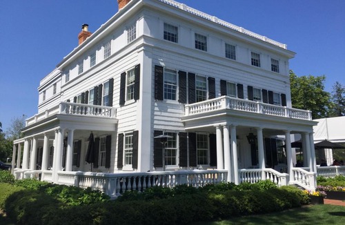 Bridgehampton Hotel | Topping Rose House