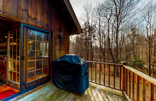 Wardsboro House | Tranquil alpine getaway with fast WiFi, loft, two living areas, fireplace & deck