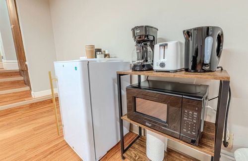 Crescent Heights House | *TransCanada* AC+3BR+3Sofa Bed upto 12 sleeps