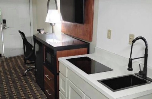 Jackson Hotel | Travelodge by Wyndham Jackson I-40 Exit 82