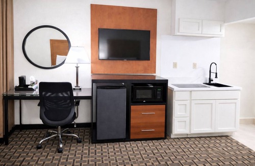 Jackson Hotel | Travelodge by Wyndham Jackson I-40 Exit 82