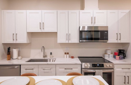 Berkeley Apartment | Trendy Tennyson Flat