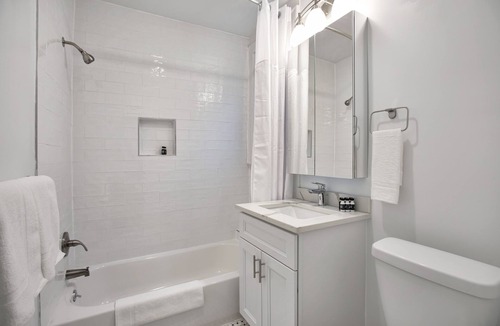 Harsimus Cove Condo | TwinCity 2 BR/1 BA Apt - Minutes To NYC! (2)