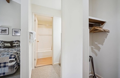 West Bridgewater Hotel | Two Queen Bed Standard Hotel room with outdoor heated pool 201