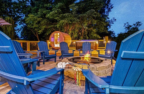 Asheville House | Ultimate Asheville Getaway: Playground·HotTub·Sauna·Game Room· Fenced·15 min AVL