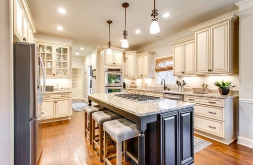 Franklin House | Ultimate family home, basketball game & backyard