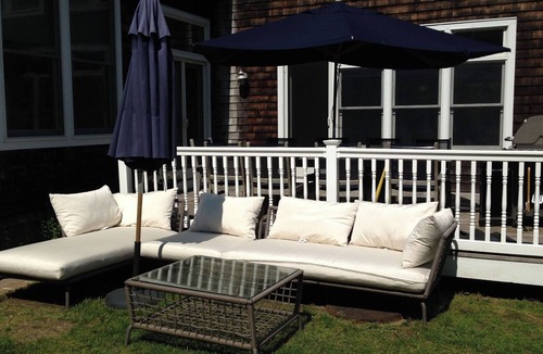 Wainscott Woods House | Wainscott Gem Large, Modern Home great for families - 1 mile to ocean/easy bike