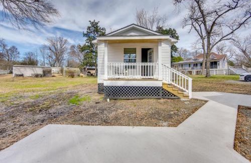 Jefferson House | Walk to Museums: Art Deco Cottage in Jefferson
