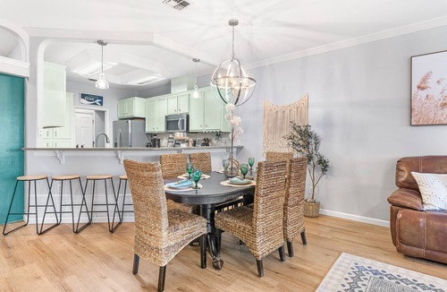Corpus Christi House | Water front oasis, 2 minutes to the beach. Pet-friendly