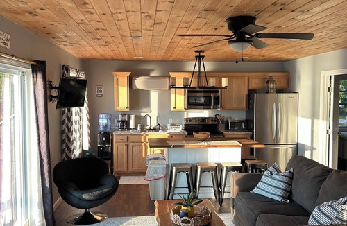 Franklin County Cottage | Waterfront 3BR with A/C, Boat Launch & Amazing Sunsets at Sunset Villa
