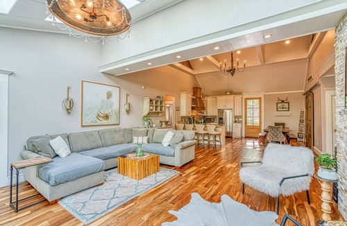 Counce House | Waterfront Home W/Dock, 5 Bedroom with Hot Tub! One mile from Aqua Yacht!