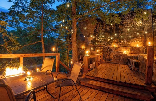 Boswell Cabin | WATERFRONT - Piney Creek Access - Free Kayaks - Sweeping Views - Cliffside Cabin