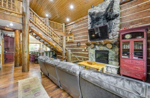 Kamas House | Weber River Cabin in Oakley w/Private Hot Tub!
