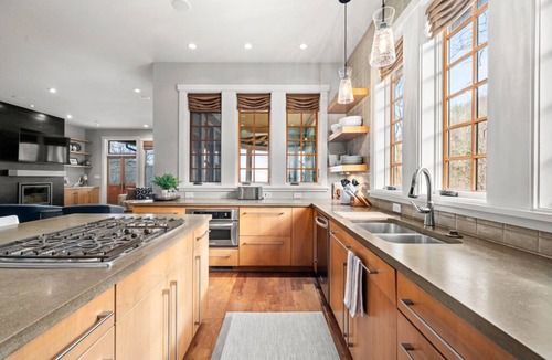 Leicester House | Whisper Mountain Lodge | Luxury Mountain Rental with Hot Tub, Fire Pit, Game Room + Views
