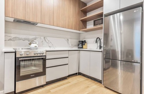 Williamsburg Apartment | Williamsburg, 3-Br w/W/D in unit, Gym, outdoor